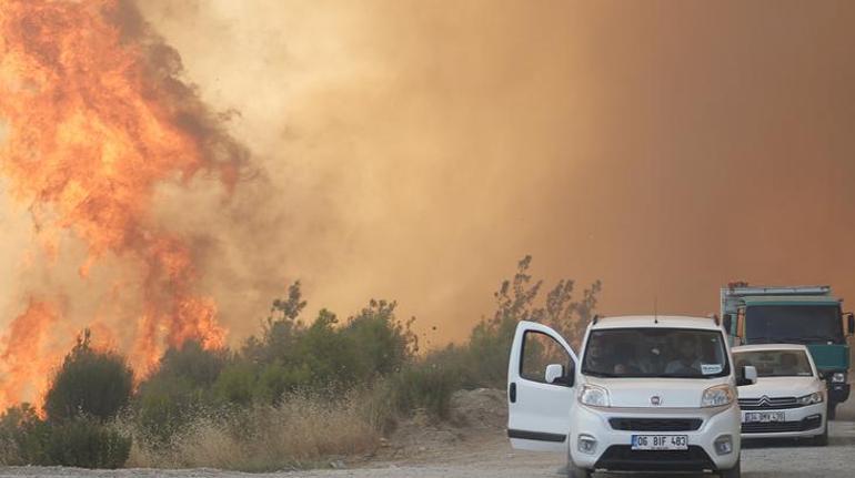 Manavgattan sıcak görüntü Alevler yükseldi