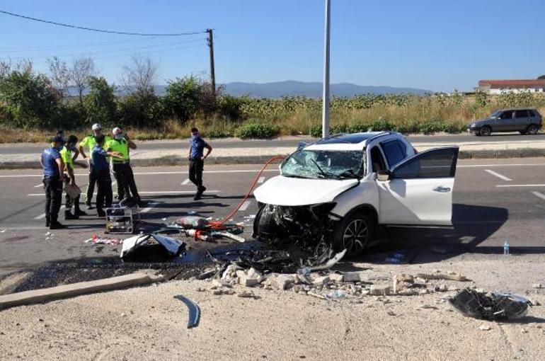 Tekirdağda feci kaza: Sürücü yaralı, eşi ve 2 kızı öldü