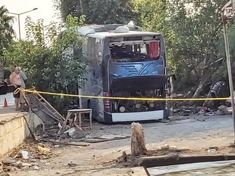 Son dakika Mersinde yolcu otobüsü devrildi: 37 yaralı