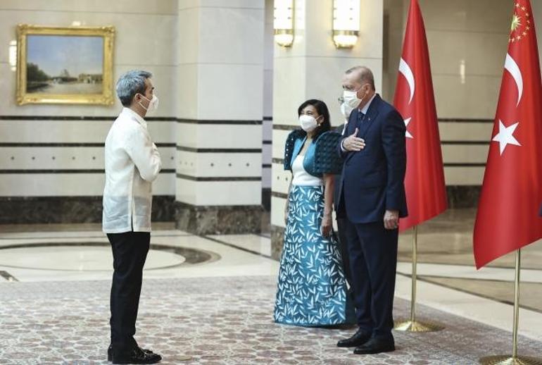Büyükelçiler Cumhurbaşkanı Erdoğana güven mektubu sundu