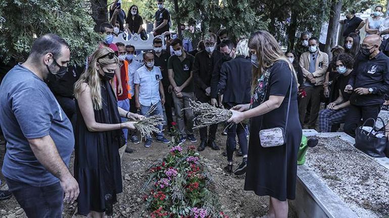 Ferhan Şensoyu anma töreninde gözyaşları sel oldu Ölümden hiç korkmadı babam