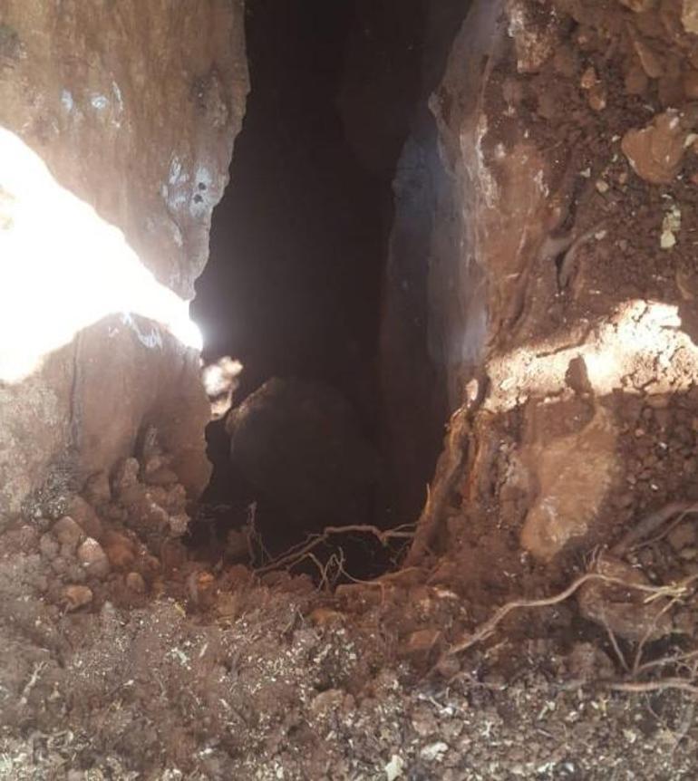Bahçesinde foseptik çukuru kazarken Orta Çağa ait tünel buldu