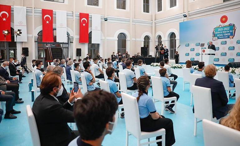 Son dakika Cumhurbaşkanı Erdoğan: Yüz yüze eğitimi devam ettirmekte kararlıyız