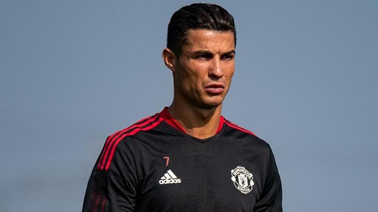 Son dakika - Manchester Unitedda Cristiano Ronaldo ilk idmanına çıktı