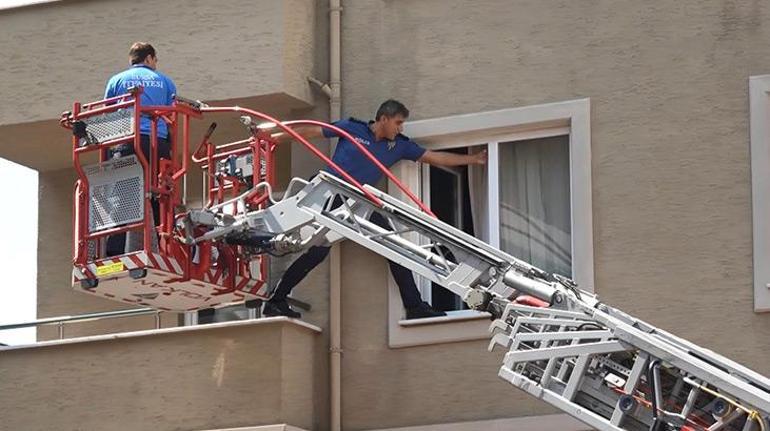 Bursada kabus dolu dakikalar Eşi bıçakla rehin aldı, polisler son anda kurtardı