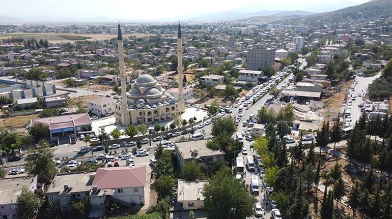 Şehit Uzman Çavuş Ramazan Demir, Kahramanmaraşta son yolculuğuna uğurlandı