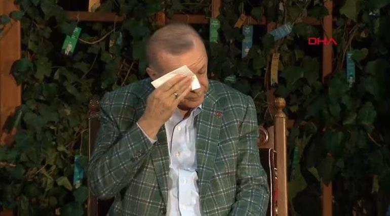 Son dakika Cumhurbaşkanı Erdoğanı duygulandıran şiir Gençlerle buluştu