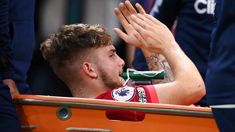 Son dakika - Leeds United - Liverpool maçında Harvey Elliottın ayağı kırıldı