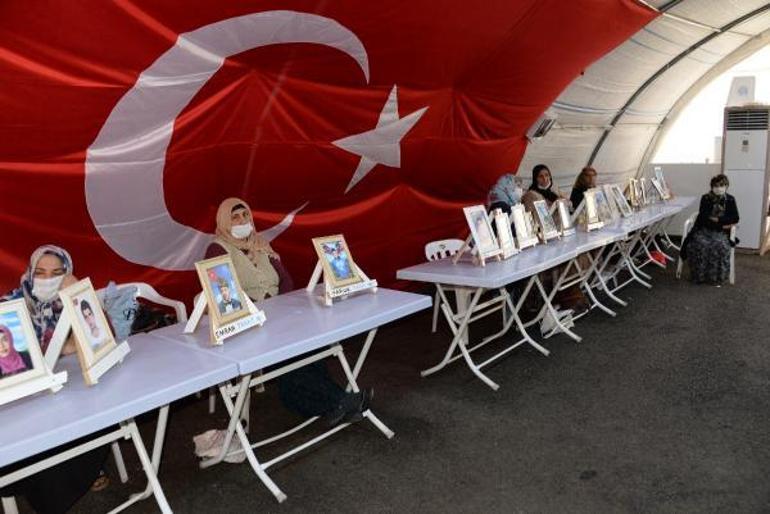 Evlat nöbetindeki baba: Teslim olun, bu hasret bitsin
