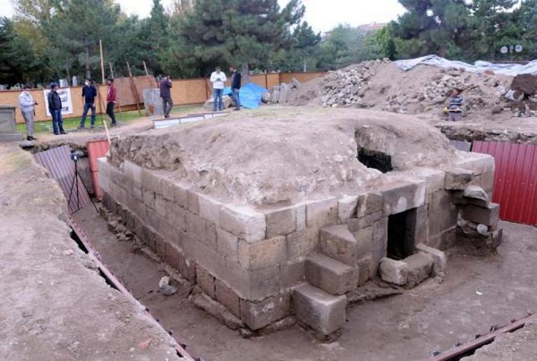 Kayseride heyecanlandıran keşif 8 asırlık mezarlıkta ortaya çıktı