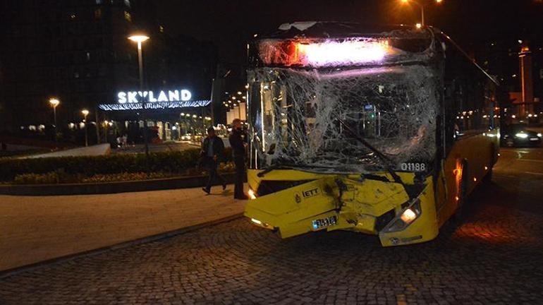 Yasak olduğu halde u dönüşü yapan kamyon otobüse çarptı