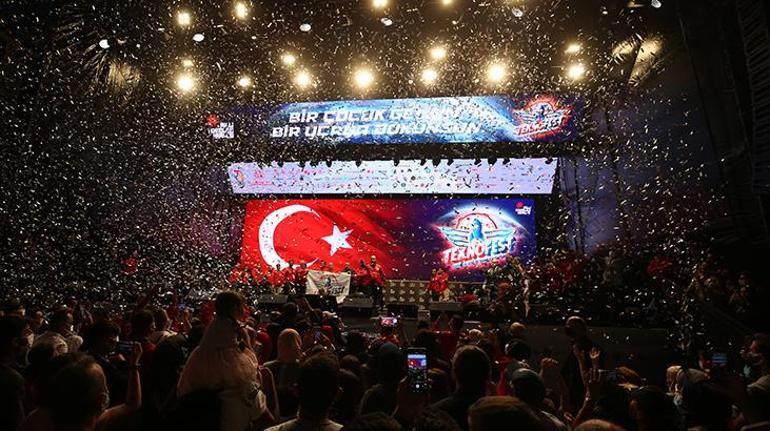 TEKNOFESTte görkemli kapanış Bayraktar 2022 sürprizini açıkladı