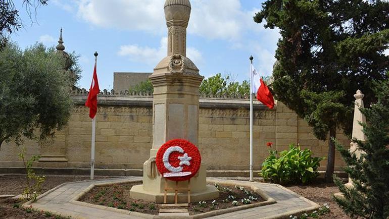 Malta Türk Şehitliği görkemli mimarisiyle dikkat çekiyor