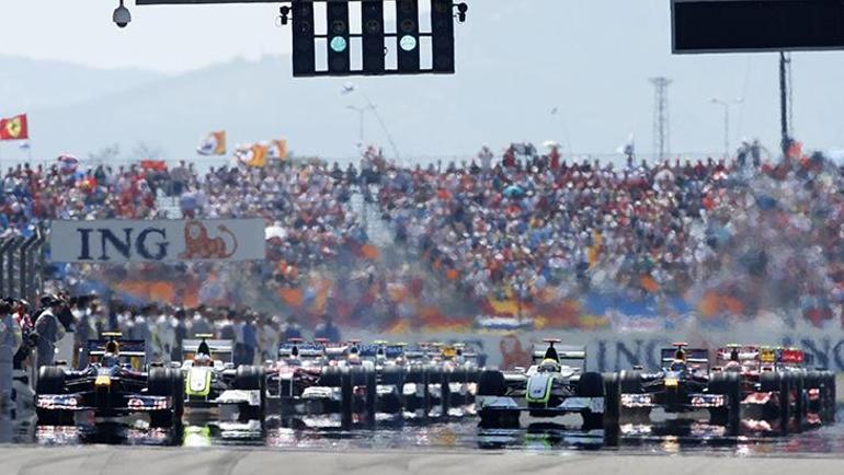 Büyük gün geldi Formula 1 heyecanı yeniden İstanbulda... 2 milyar kişi izleyecek