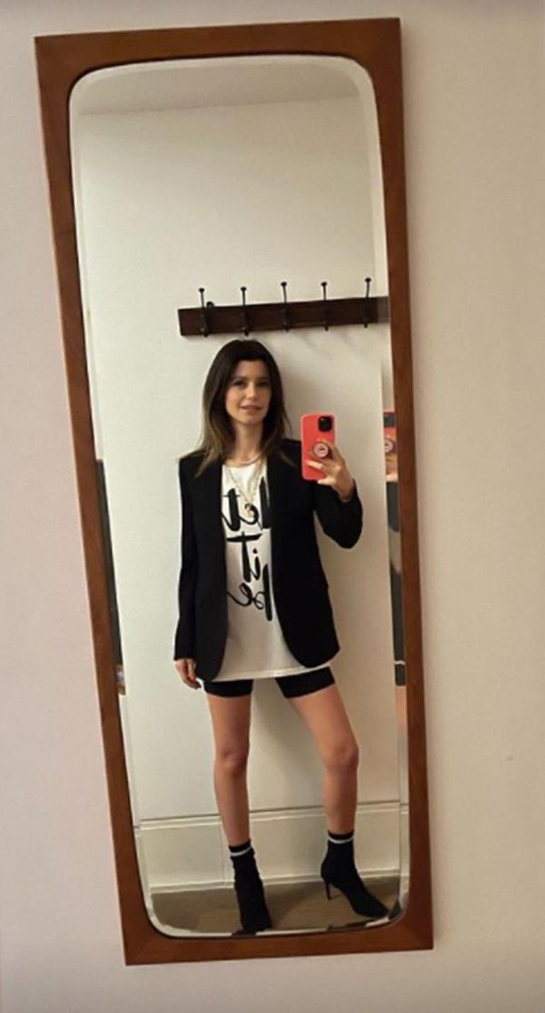 Beren Saatten ayna pozu Kombini çok konuşuldu