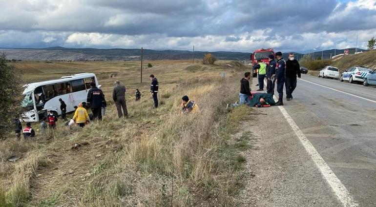 Kastamonuda polis servisinin devrilmesi sonucu 12 polis yaralandı