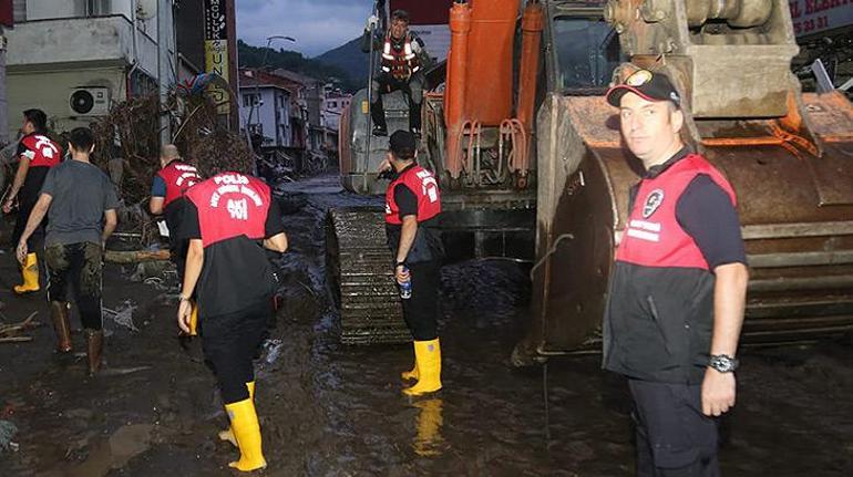 Afet Kriminal İnceleme Birimi 30 saniyede parmak izinden afetzedenin kimliğini belirliyor