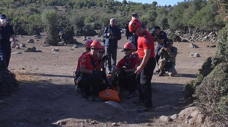 Talep üzerine Kara Kuvvetleri Komutanlığı Arama Kurtarma Koordinasyon Merkezi ile koordine sağlanarak arama kurtarma harekatı başlatıldı.