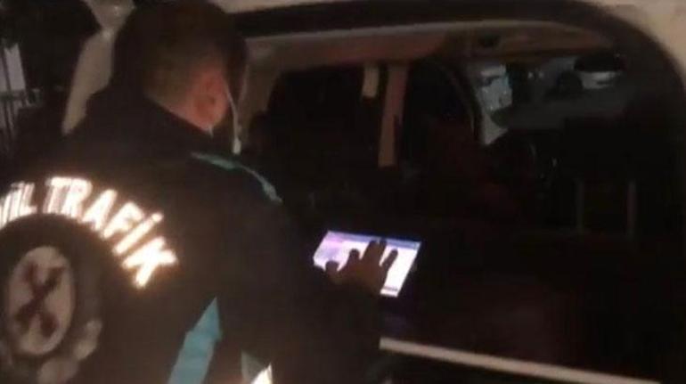 Kaldırımdan gittiği yetmedi, yayaya korna çalıp yol istedi