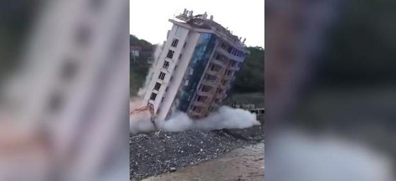 Kastamonuda 10 katlı bina böyle yıkıldı