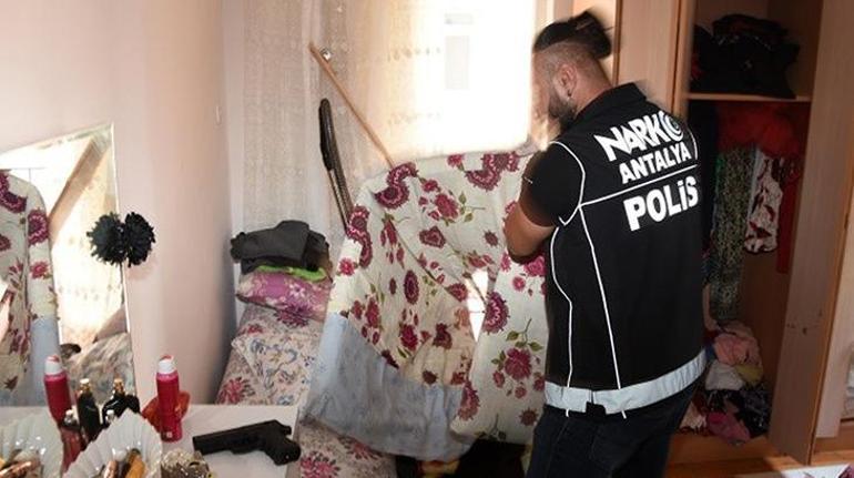 Antalyada özel harekatlı uyuşturucu operasyonu