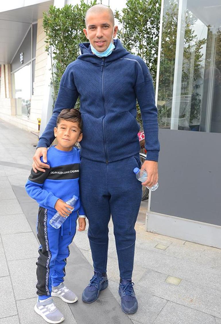 Sofiane Feghouli ve oğlunun akvaryum turu