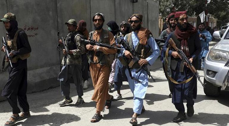 Taliban, intihar bombacılarının ailelerine para dağıtıp toprak sözü verdi