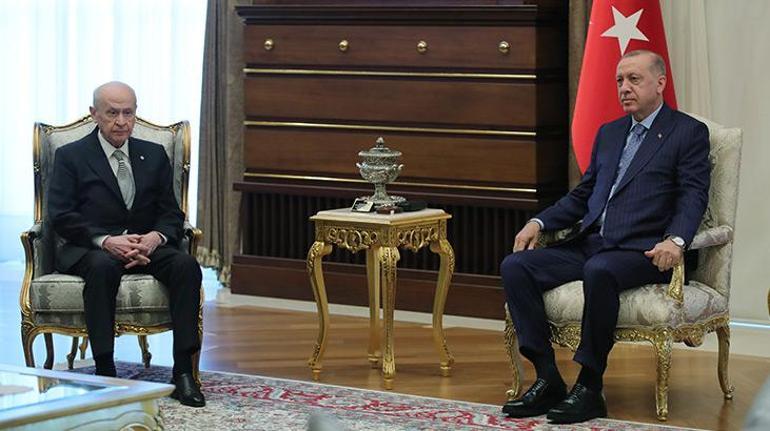 Beştepede sürpriz zirve Cumhurbaşkanı Erdoğan, Bahçeliyi kabul etti