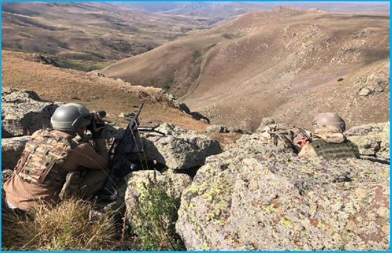 Ardahanda teröristlerin malzeme dolu sığınağı imha edildi