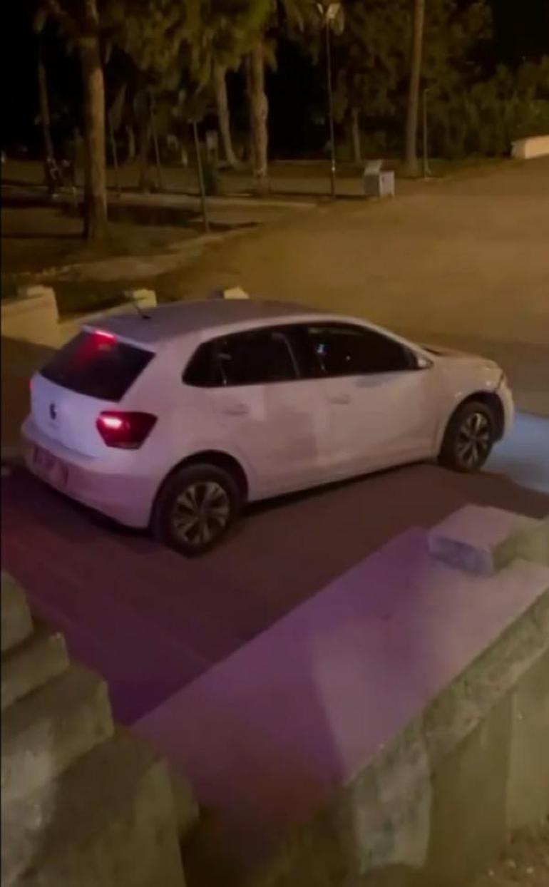 Navigasyon merdivenlere yönlendirince: Bir el atın kurban olayım