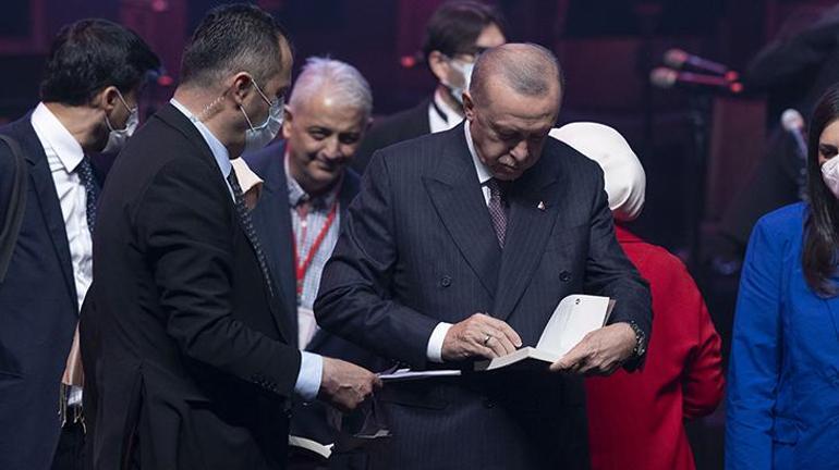 Son dakika Cumhurbaşkanı Erdoğan: Kadınlar ülkemizi ve dünyayı kuşatacak değişimin öncüleri