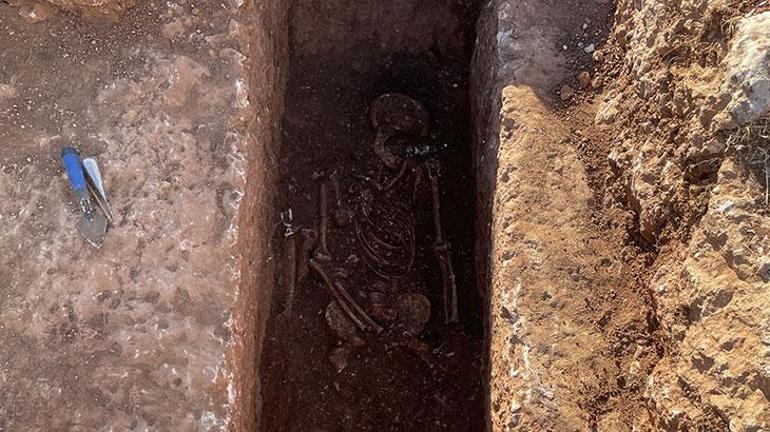 Perre Antik Kentindeki kazılarda 1500 yıllık insan iskeletleri  bulundu