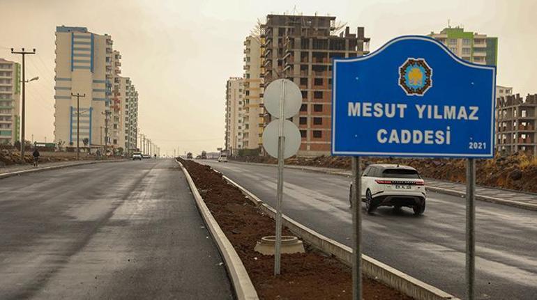 Eski Başbakanlardan Mesut Yılmazın adı Diyarbakırda bir caddeye verildi