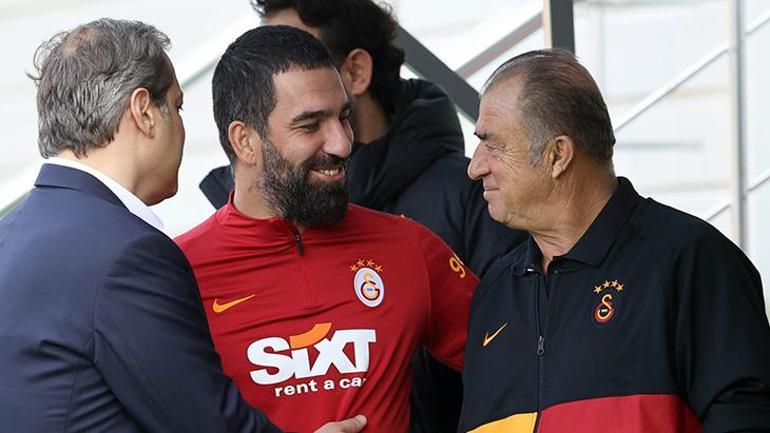 Floryada sürpriz buluşma Fatih Terimden Galatasaray çalışanlarına jest