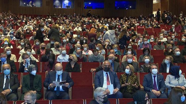Kültür ve Turizm Bakanı Ersoy AKMdeki Mozaik konserini izledi