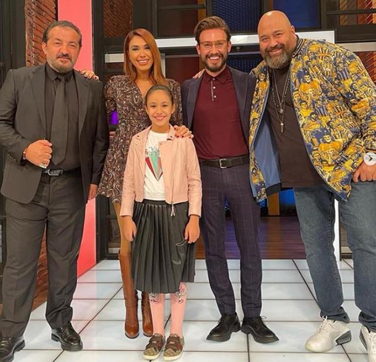 Zuhal Topal ve kızı Linadan MasterChef stüdyosuna ziyaret