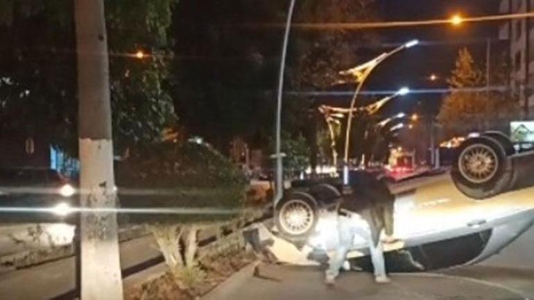 Sosyal medyada canlı yayındayken kazayı görüntüledi