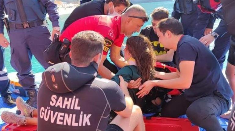 Sahil Güvenlik Komutanlığı ekipleri arama kurtarma çalışmalarında etkin rol oynuyor