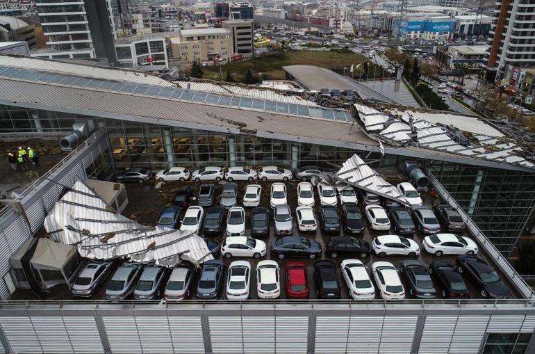 İstanbulda şiddetli lodosun verdiği zarar drone ile görüntülendi
