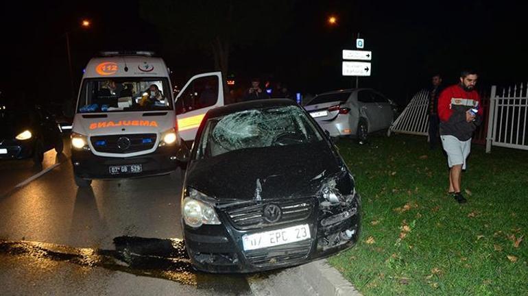 Antalyada kaza: 1i çocuk 3 kişi yaralandı
