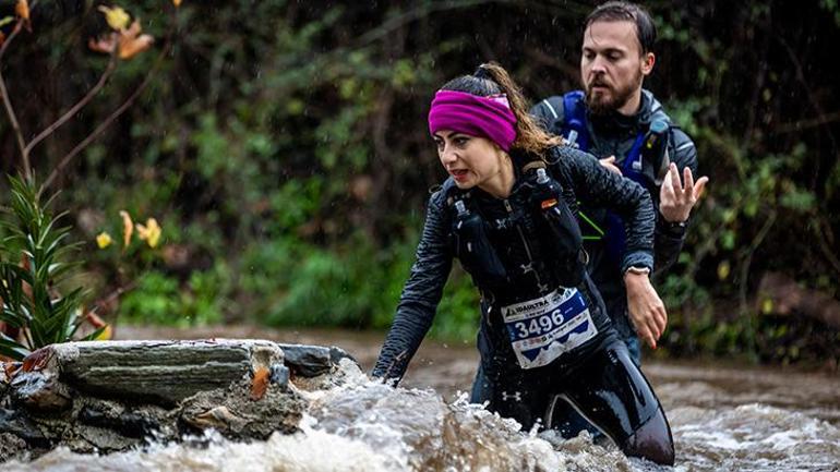 Maratonu koştu, bitiş çizgisinde evlenme teklif etti