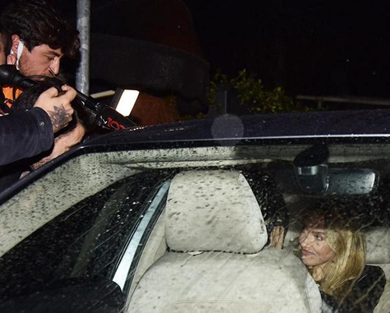 Hadise sorulara sessiz kaldı