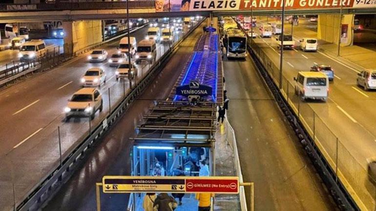 İstanbulda metrobüs arızası Duraklarda yoğunluğa neden oldu