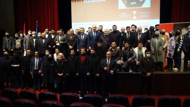 Numan Kurtulmuş, üniversite öğrencileriyle bir araya geldi