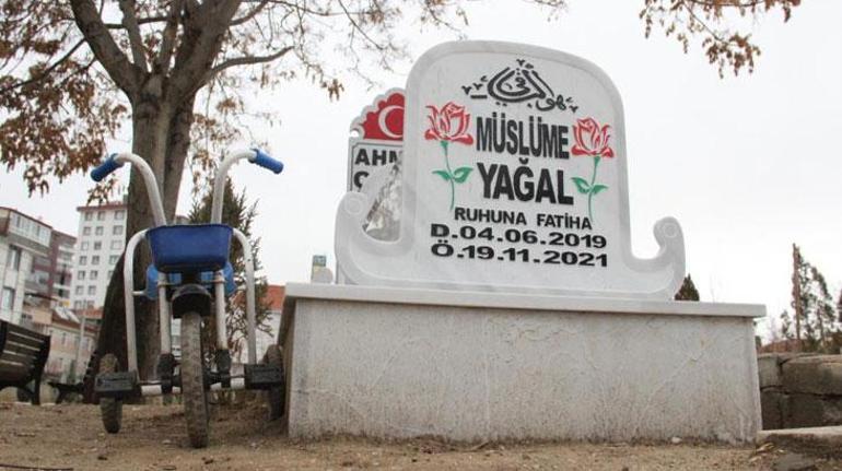 Küçük Müslüme’nin mezar taşı yürekleri sızlattı