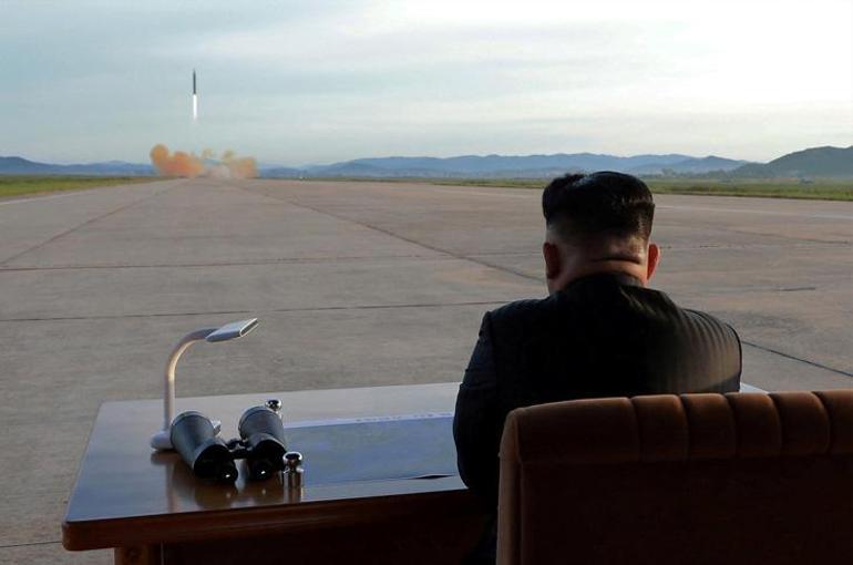 Son dakika... Kuzey Korede gülmek ve içmek yasaklandı