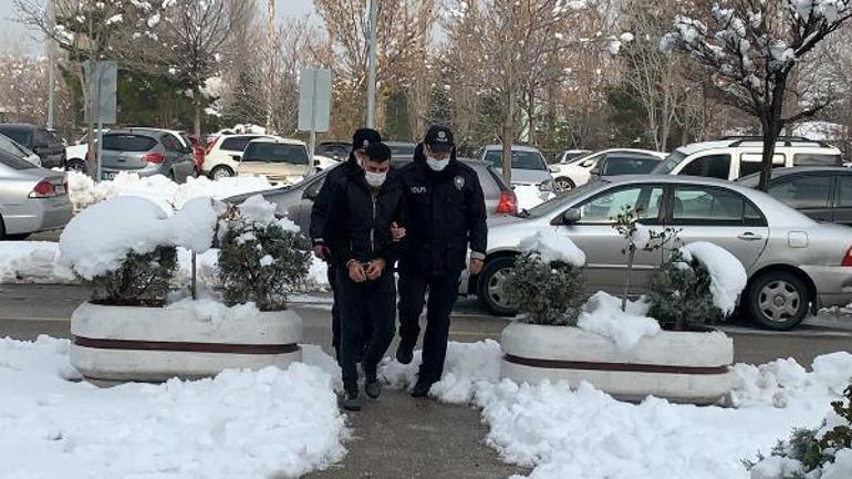 Sizi öldüreceğim dediği annesinin evine geldi Kapıda polis karşıladı