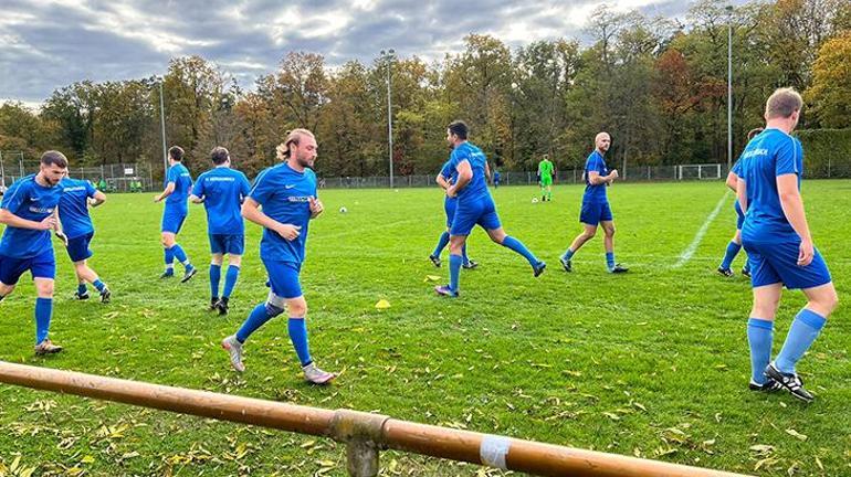 Olimpiyat şampiyonu milli güreşçi Taha Akgül futbola başladı