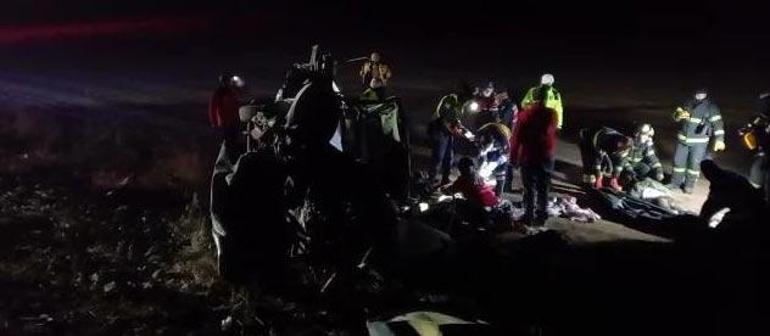Feci kaza İki otomobil çarpıştı:Çok sayıda kişi hayatını kaybetti
