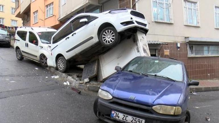 Park halindeki lüks cipin freni boşaldı: Faciadan dönüldü